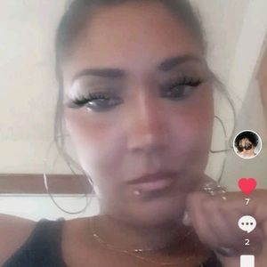 Meet your Posher, Latisha